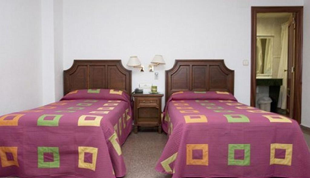 Hotel Avenida Yecla Rum bild